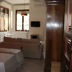 Il Cerchio D Acqua 招待所 奥里亚
